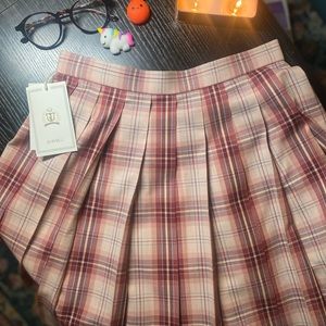 Pink plaid skirt!
